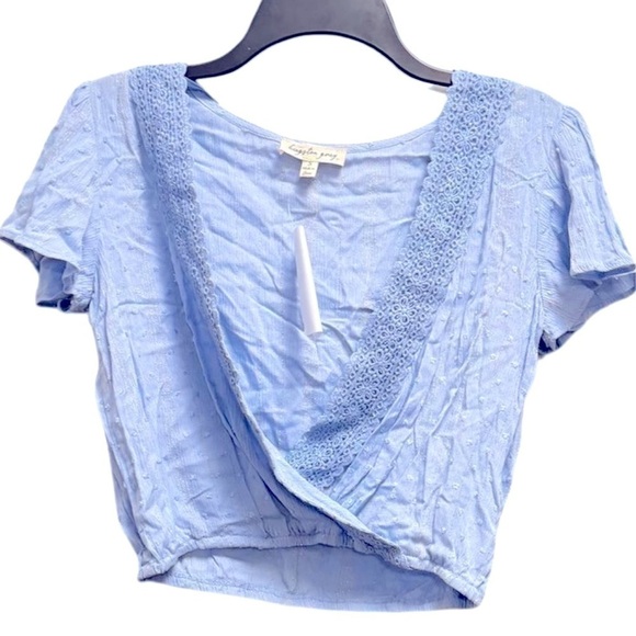 Kingston Grey Juniors' Swiss-Dot Flutter-Sleeve Top, women’s shirt size L, lilac - Picture 4 of 10